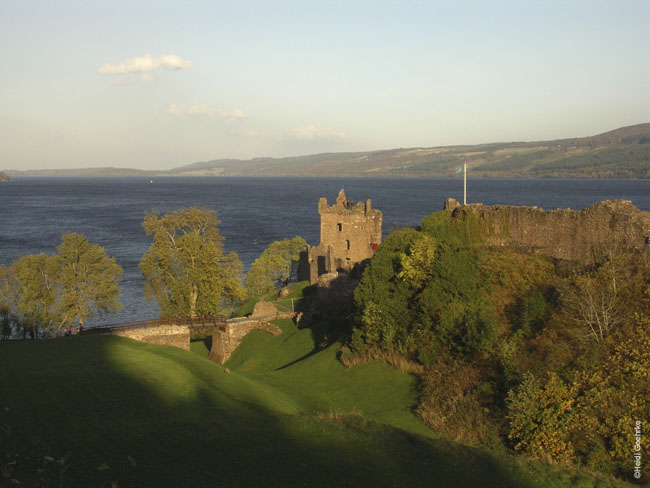 Loch Ness Urquhart Castle 1552